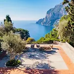 Volare, Apartamento Capri