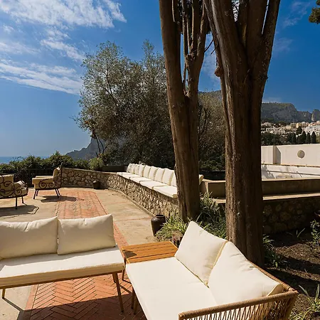 Volare, Apartamento Capri