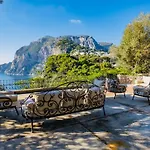 Volare, Apartamento Capri
